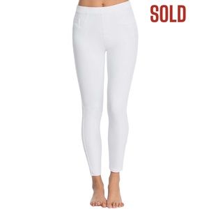 ****SOLD****SPANX skinny crop jeans. Size S.  NWOT